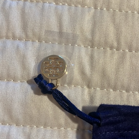 Tory Burch Pouch with Perfume Sample - Picture 4 of 4